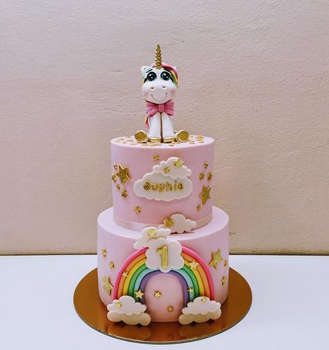 Unicorn Cake Two Tier, Unicorn Cake 2 Tier, Blueberry Mascarpone, 1st Birthday Cake Designs, Unicorn Cake Design, Cake 2 Tier, Unicorn Birthday Party Cake, Minnie Mouse Birthday Cakes, 2 Tier Cake