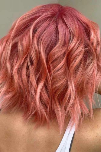 Gold Hair Colors, Hair Color Rose Gold, Peach Hair, Hair Artist, Lob Haircut, Beautiful Hair Color, Peinados Fáciles Para Cabello Corto, Rose Gold Hair, Hair Color And Cut