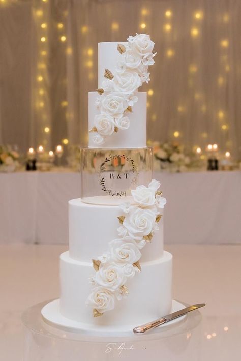 5tier Wedding Cake, Gold And Cream Wedding Cake, White And Gold Marble Wedding Cake, Wedding Tier Cakes, Two Layer Wedding Cakes Elegant, Clear Tier Wedding Cake, Gold And White Cake Wedding, Wedding Cake Clear Tier, Cream And Gold Wedding Decorations