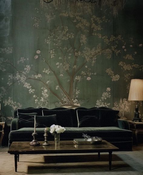 Home & Space Dark Fairy Room, House Dark Academia, Big Wall Ideas, Green Chinoiserie Wallpaper, Dorm Artwork, Dorm Room Prints, Italian Country House, Trendy Apartment Decor, Trendy Dorm Room