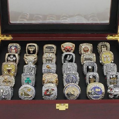 Nba Rings, Nba Championship Rings, Nba Championship, Bill Russell, Gold Diamond Watches, Wood Gift Box, Award Plaque, Memorial Ring, Expensive Jewelry Luxury