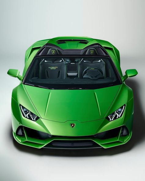 Lamborghini just revealed the drop-top version of the Huracan Evo for the Geneva Motor Show. Like the coupe, the Lamborghini Huracan Evo… Lamborghini Hurrican, Lamborghini Dealership, Lamborghini Photos, Best Lamborghini, Sports Cars Lamborghini, Lamborghini Models, Lamborghini Cars, Geneva Motor Show, Lamborghini Huracan