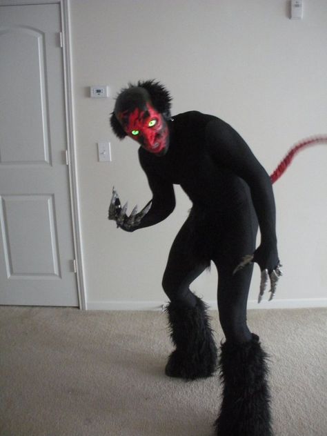 Creepy Photoshoot, Insidious Demon, Demon Halloween Costume, Devil Photo, Haunted House Inspiration, Horror Villians, Demon Costume, Halloween Costume Puns, My Halloween Costume