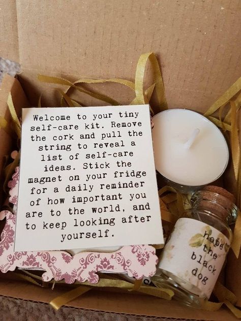 Self Love Box Ideas, Self Care Presents, Wellness Box Ideas, Selfcare Box Ideas, Self Care Box Ideas Gift, Self Care Kit Gift, Self Care Basket, Self Care Kit, Care Basket