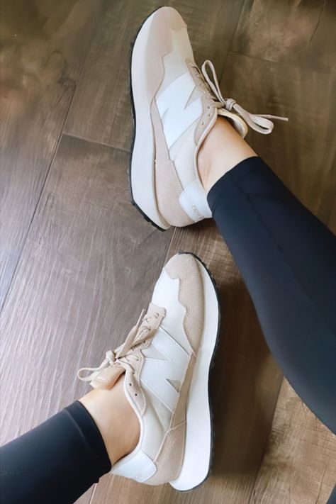 sneakers outfit Trendy Athleisure Outfits, Athleisure Lifestyle, Neutral Sneakers, Boots With Leg Warmers, New Balance 237, Spring Shoes Women, Simple Outfits For School, New Balance Outfit, Nike Shoes Girls