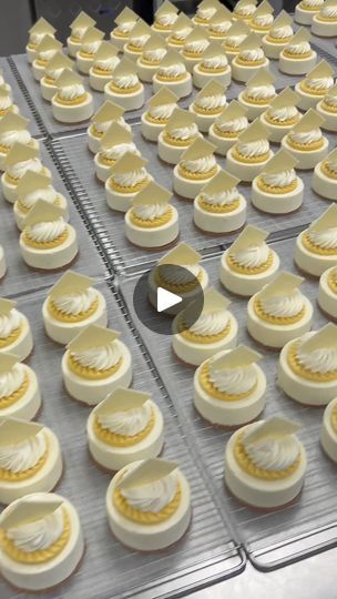 6.6K views · 238 reactions | 🎊A l’occasion d’un dîner d’exception, voici notre Exotique 🥥🥭🍋en production XXL☺️ 

Merci à toute notre équipe 🙏

#xxl #fyp #pastry #exotique #pourtoi | By Sébastien Serveau Pâtisserie FineFacebook Diner, Pastry