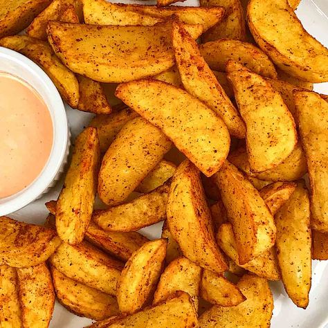 Potato Wedges Aesthetic, Wedges Fries, Wedges Potato, Potatoe Wedges, Potatoes Wedges, Air Fryer Potato Wedges, Wedge Fries, Air Fryer Potato, Potato Wedges Recipe