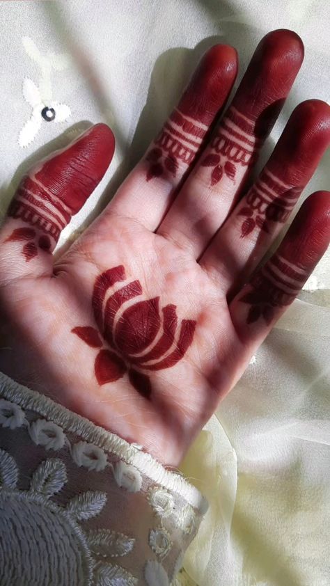 Mehendi Ideas, Simple Mehendi Designs, Mehndi Designs Fingers, Tato Henna, Simple Henna Tattoo, Mehndi Designs For Kids, Latest Henna Designs, Very Simple Mehndi Designs, Simple Mehndi Designs Fingers