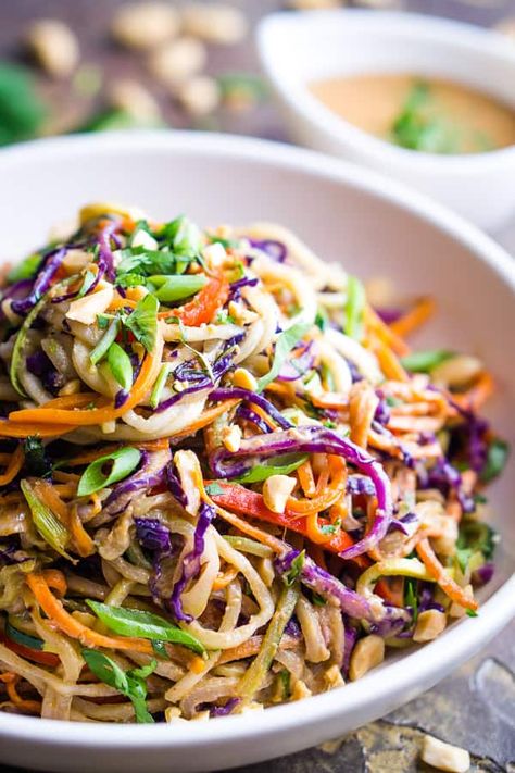 Thai pasta made with zucchini noodles and fresh vegetables sautéed with sweet and spicy Thai peanut sauce. This zoodles recipe is undetectably vegan, super easy, and downright delicious! Asian Zoodles Zucchini, Asian Zoodle Recipes, Zoodles Recipe Healthy, Veggiterian Recipe, Vegan Zoodle Recipes, Vegan Zoodles, Thai Pasta, Zoodles Recipe, Deceptively Delicious