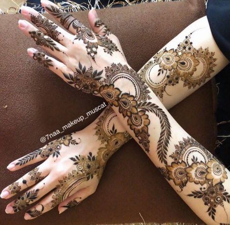 Henna Style Tattoos, Khafif Mehndi Design, Latest Henna Designs, Simple Mehndi Designs Fingers, Very Simple Mehndi Designs, Modern Mehndi Designs, Pretty Henna Designs, Full Mehndi Designs, Stylish Mehndi Designs