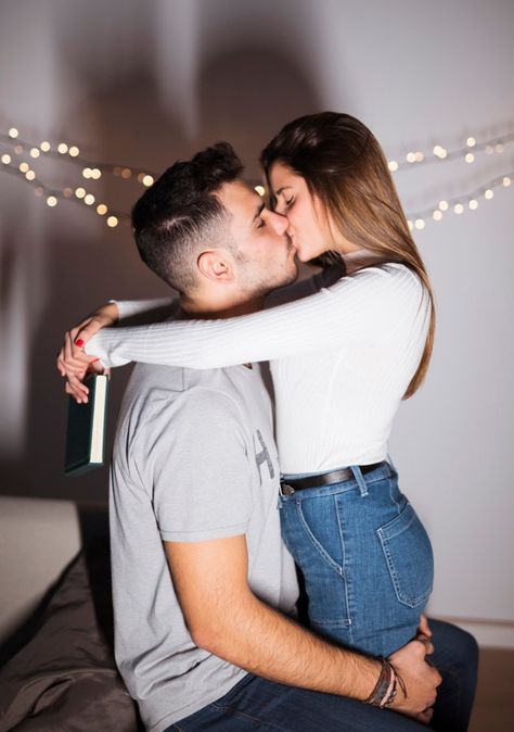 Young guy kissing and hugging lady with ... | Free Photo #Freepik #freephoto #background #love #woman #man Couples Motivation, Girlfriend Friendship, Hug Images, New Good Night Images, Good Night Images Hd, Romantic Quotes For Girlfriend, Quotes Marriage, Image Couple, Good Night Images