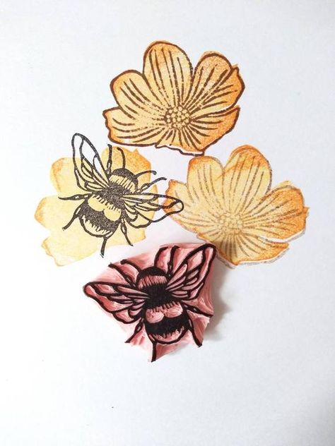 Bee Block Print, Homemade Stamps, Eraser Stamp, Bee Drawing, Lino Art, Hand Carved Stamps, Stamp Carving, My Honey, Bird Stamp