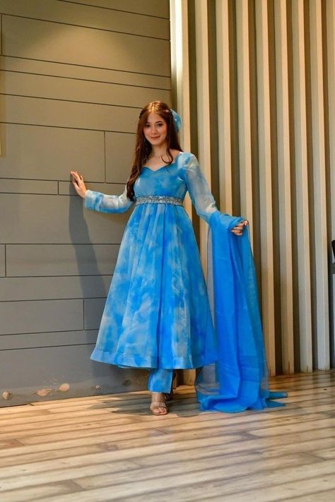 Pakistan Salwar, Organza Kurti Designs, Belt Embroidery, Blue Kurti, Kurti Palazzo Set, Haldi Outfits, Simple Frock Design, Stylish Kurtis Design, Organza Suits