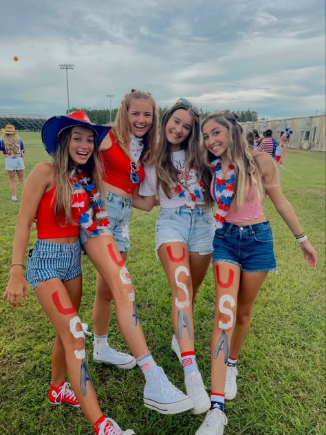 Football Game Themes, Football Season Outfits, 4th Of July Pics, Football Game Outfits, Student Section, Spirit Days, Spirit Week Outfits, Week Outfits, July Outfits