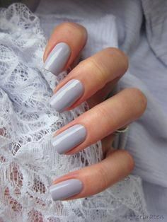 we ❤ this! moncheribridals.com #weddingnails #GelNailsTrend French Manicure Short Nails, Light Gray Nails, Sns Nails Colors, Nails Silver, Sns Nails, Manicure Gel, Gray Nails, Super Nails, Bride Nails