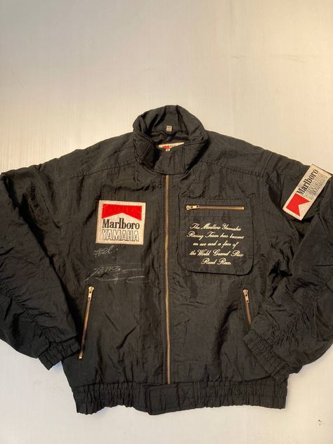 Malboro Vintage Jacket, Japanese Racing Jacket, Bumper Jacket Outfit, Racing Jacket Outfit Men, Vintage F1 Jacket, Racer Jacket Men, Bumper Jacket, Yamaha Jacket, Vintage Jackets Retro