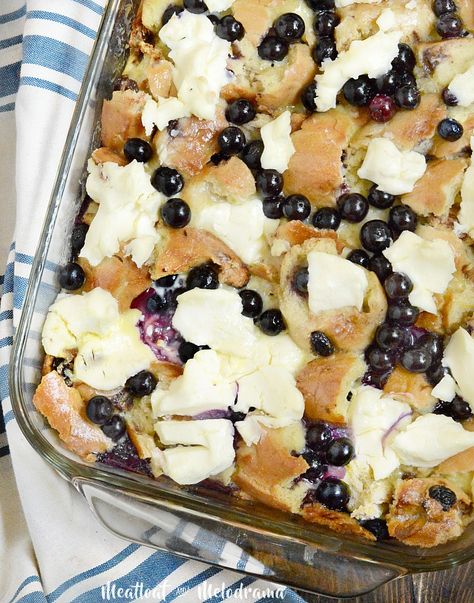 lemon blueberry bagel breakfast casserole Blueberry Bagel Breakfast, Recipes With Fresh Blueberries, Blueberry Lemon Breakfast, Bagel Breakfast Casserole, Fattening Foods, Blueberry Bagels, Easy Breakfast Bake, Fresh Blueberry Recipes, Lemon Breakfast