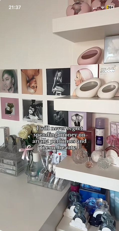 Ariana Grande Bedroom Decor, Ariana Grande Gift Ideas, Ariana Grande Room Aesthetic, Ariana Grande Merch Collection, Ariana Grande Room, Pinterest Wishlist, Ariana Grande Merch, Ariana Merch, Ariana Grande Anime