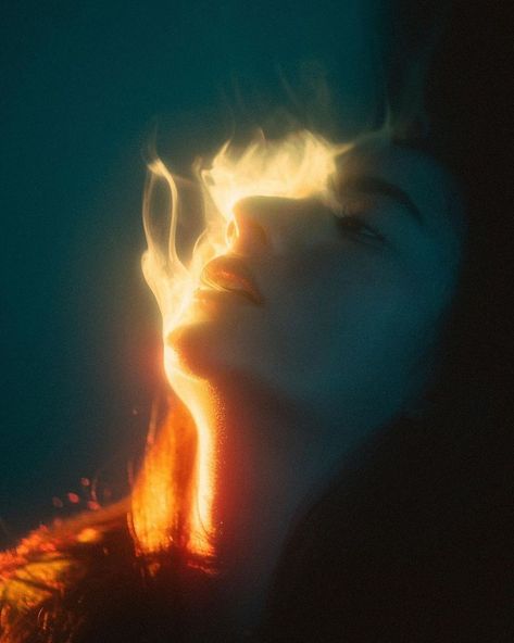 Glow Portrait, Surrealist Portrait, Cinematic Portrait, Color Harmonies, Underwater Portrait, A Level Photography, Dark Beauty Photography, Headshot Photos, Dreamy Photography