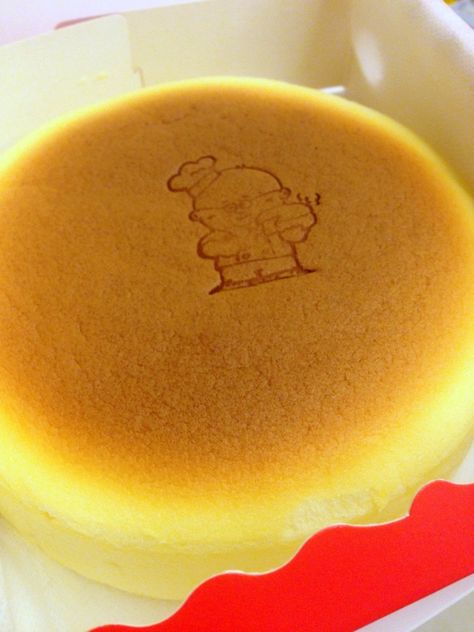 Uncle Tetsu Cheesecake, Uncle Tetsu Cheesecake Recipe, Cream Cheese Buns, Matcha Cheesecake Recipe, Uncle Tetsu, Asian Feast, Oreo Cream Cheese, Japanese Cotton Cheesecake, Cheesecake Decoration