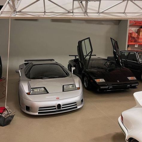 Bugatti Vintage, Bugatti Eb110, Car Company, Classic Cars Vintage, Love Car, Bugatti, Cool Cars, Classic Cars, Garage