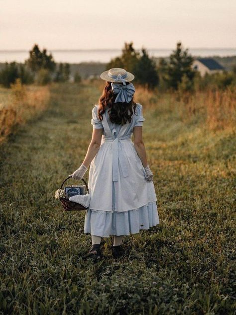 Anne With An E Dress, 1900s Aesthetic, Prairie Aesthetic, Countryside Girl, Soft Feminine Outfits, Cute Profile, Feminine Outfits, Village Girl, Fotografi Vintage