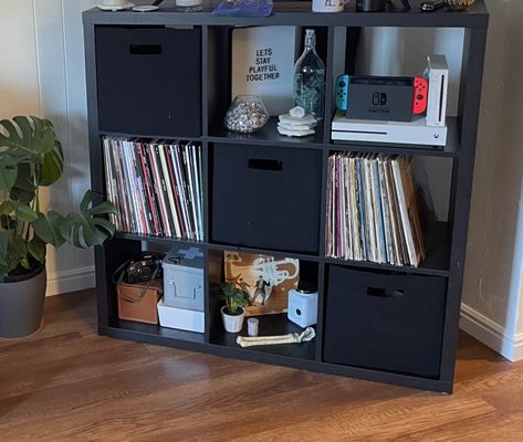 Black Cube Organizer Ideas, Black Box Shelves, Mens Shelf Decor Bedroom, Black Cube Shelf Decor, Black Cubby Storage, Black Cube Organizer, Cube Organizer Ideas, Cubby Decor, Ac Aesthetic