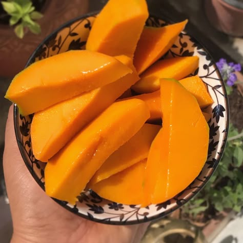 Mangoes Over Eating, Anti Oxidants, Makanan Diet, Food Therapy, Healthy Food Motivation, Sweet Delights, Food Is Fuel, For Eyes, Healthy Fruits