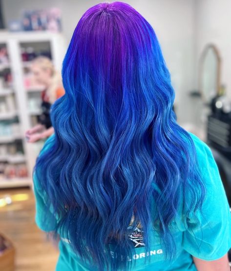 Purple Hair With Shadow Root, Dark Root Purple Hair, Purple Roots Blue Hair, Blurple Hair Color, Blue Based Purple Hair, Purple Blue Hair Aesthetic, Blue Roots, Shadow Root, Purple Hair