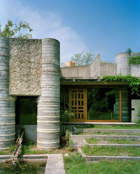 Carlo Scarpa · Divisare Carlo Scarpa Architecture, Environmental Architecture, Architecture Antique, Italian Architecture, Mid Century Architecture, Carlo Scarpa, Architectural Photographers, Famous Architects, Brutalist Architecture