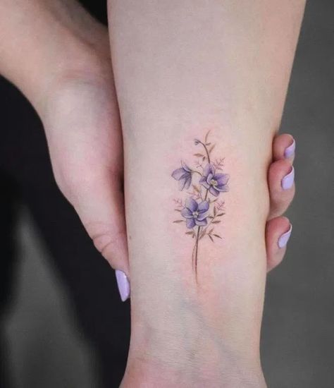 Writer Tattoo, Violet Flower Tattoos, Literary Tattoo, Realistic Flower Tattoo, Violet Tattoo, Bookish Tattoos, Ankle Tattoos For Women, Flower Wrist Tattoos, Beautiful Flower Tattoos