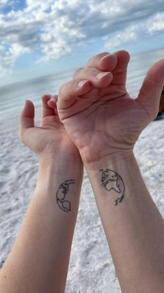 Tattoo Designs Matching, Unique Couple Tattoo, Matching Love Tattoos, Pair Tattoos, Couple Tattoos Unique Meaningful, Puzzle Tattoos, Promise Tattoo, Wife Tattoo, Tom Und Jerry