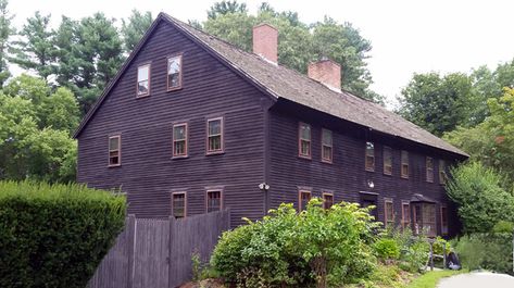 First Period houses of Northeastern Massachusetts – 17th & 18th Century houses of Essex County, Massachusetts 18th Century House, Houses In America, Colonial Homes, Essex County, First Period, Front Entry, Colonial House, Maine House, Old House