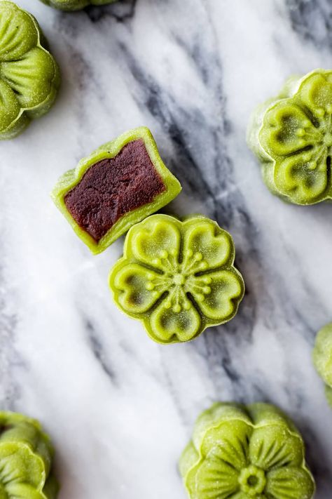 Matcha Snow Skin Mooncakes #mooncake #snowskinmooncake #matcha #redbean #sweetriceflour #riceflour #cornstarch #powderedsugar #condensedmilk #milk #dessert #dessertrecipe #chineserecipe | Cooking Therapy Matcha Red Bean, Sweet Red Bean Paste, Best Matcha, Sweet Red Bean, Bean Cakes, Matcha Recipe, Red Bean Paste, Homemade Donuts, Red Bean