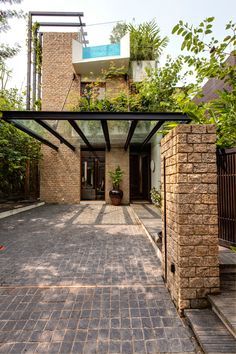 Car Porch Design, Carport Modern, Modern Carport, Carport Garage, Modern Entrance, Carport Designs, Budget Home Decorating, Patio Roof, Parking Design