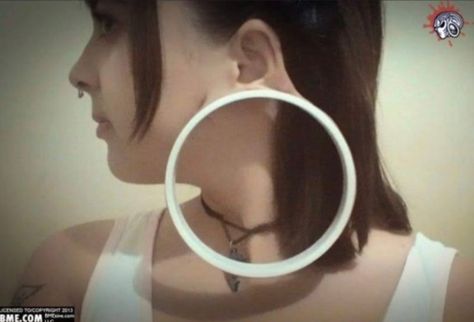 sukai Stretched Ear Lobes, Stretched Ear, Stretched Lobes, Body Piercings, Stretched Ears, Body Mods, Cute Earrings, Cool Photos, Piercings