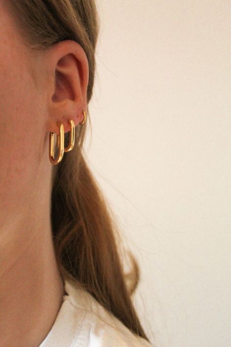 Ears Pirsing, Square Gold Earrings, Gold Square Earrings, Pinterest Feed, Creative Jewelry Photography, Jewelry Photography Styling, Oval Hoop Earrings, Earrings Aesthetic, Gold Statement Earrings