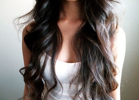 Hair Long Dark Hair, Loose Curls, Dream Hair, Brunette Hair, Dark Hair, Pretty Hairstyles, Wavy Hair, Hair Looks, Hair Goals