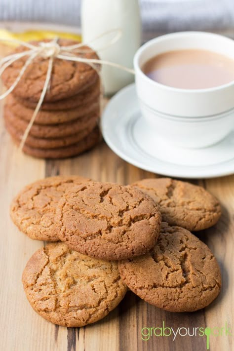 Ginger Nut Biscuits, Ginger Snaps Recipe, Ginger Snap Cookies Recipe, Soft Ginger Cookies, Recipes Biscuits, Ginger Cookie Recipes, Biscuits Recipes, Ginger Biscuits, Lemon Bar