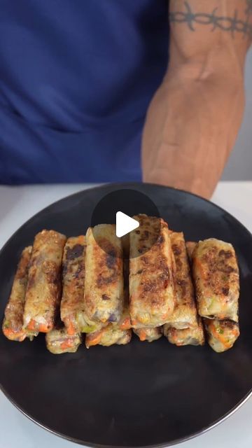 Spring Wraps Recipes, Spring Roll Ideas, Spring Meals Healthy Easy Recipes, Kineska Hrana, Ground Chicken Breast Recipes, Spring Rolls Chicken, Easy Spring Rolls Recipe, Spring Roll Wraps, Healthy Spring Rolls