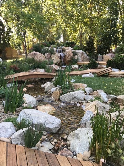 Rock Garden Waterfall, Backyard Stream, Garden Stream, Kolam Koi, Garden Pond Design, Pond Landscaping, Backyard Water Feature, Waterfalls Backyard, Garden Aesthetic