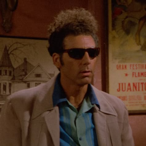 Kramer Outfits Seinfeld, Seinfeld Icons, Seinfeld Aesthetic, Kramer Seinfeld, Seinfeld Characters, Seinfeld Kramer, Cosmo Kramer, Seinfeld Quotes, George Costanza