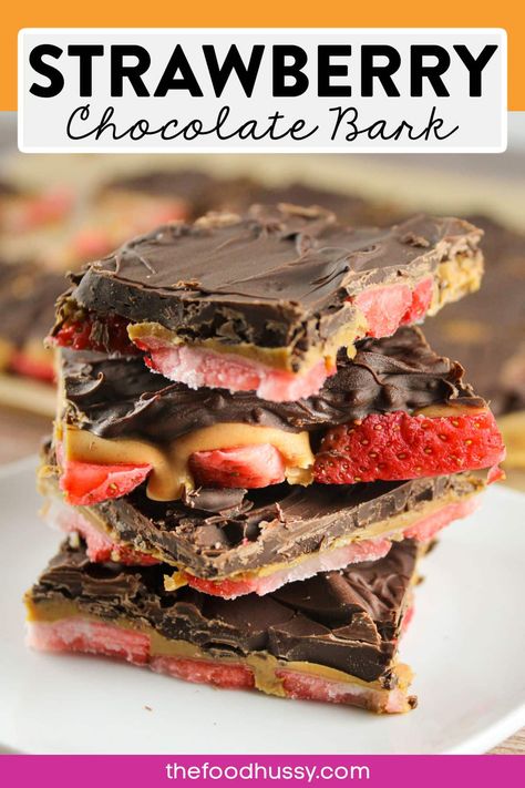 Strawberry And Banana Bark, Tree Bark Recipe, Chocolate Peanut Butter Strawberry Bars, Strawberry Quick Desserts, Peanut Butter Strawberry Bark, Banana Chocolate Bark, Healthy Chocolate Covered Strawberries, Fruit Bark Recipes, Chocolate Strawberry Bark