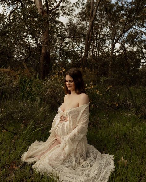 I am still so obsessed with this ethereal and whimsical shoot, more solo maternity sessions please! 😍 Which photograph is your fav? ☆ .𓋼𓍊 𓆏 𓍊𓋼𓍊. ☆ ❀ ❀ ❀ ❀ ❀ @candidcove.photography Chlo ❀ Perth Maternity + Motherhood Photographer #perthdates #perthmaternity #perthphotographer #perthmaternityphotographer #perthnewbornphotographer #perthmumsandbubs #perthmumsgroup #gallerymagazine #ignitedmotherhood #pregnancyandbeyond #perthbabymoon #perthbabyshower #perthbabyultrasound #perth5dultrasou... Fairy Garden Maternity Shoot, Maternity Photography Ethereal, Whimsical Maternity Shoot, Fairy Maternity Shoot, Ethereal Maternity Shoot, Goddess Maternity Shoot, Bump Pics, Woman Picture, Gender Reveal Baby Shower Themes