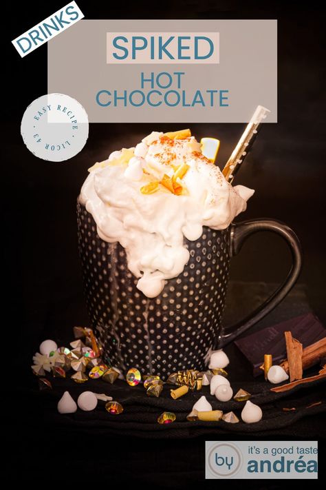 A black mug on a black background with marshmallows, gold stones and cinnamon. A dollop of whipped cream drops down. A text overlay at the top: luxury chocolate milk with licor 43, drinks, easy recipe, hot drink Licor 43 Chocolate Recipes, Boozy Hot Chocolate, Spiked Hot Chocolate, Chocolate Ideas, Cup Of Hot Chocolate, Iced Tea Recipes, Non Alcoholic Cocktails, Festive Drinks, How To Make Drinks