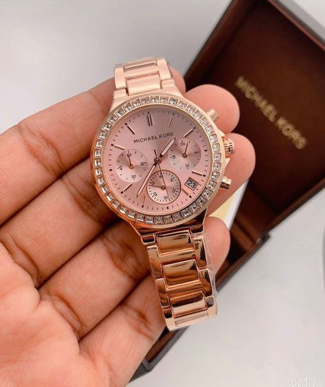 Latest Watches For Women, Ladies Watches Classy, Gold Rolex Women, Lohri Images, Mk Watch Women, Trendy Watches Women Fashion, Minimalist Watch Women, Classy Accessories, Cartier Watches Women