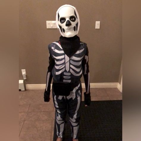 Fortnite Skull Trooper Skeleton Costume Bandana Belt, Skeleton Costumes, Skeleton Costume, Shin Guards, Fortnite, Skeleton, Gloves, Jumpsuit, Mask