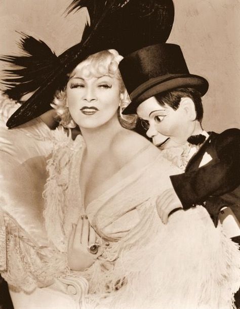 Mae West Movies, Ventriloquist Doll, Charlie Mccarthy, Wood Pile, Mae West, Hard Men, Hollywood Icons, Radio Show, Old Hollywood