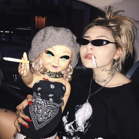 18.6k Likes, 175 Comments - layla (@toopoor) on Instagram: “im so happy i found u @lil_baddie_tiff” Egirl Aesthetic Outfits, Egirl Aesthetic, Goth Gf, Goth Outfit, Tumblr Boys, Grunge Goth, Goth Grunge, Grunge Hair, Soft Grunge