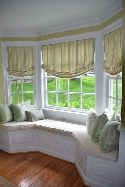 Window seat decor Cottage Window Seat, Bay Window Seats, Window Seat Decor, Window Seat Ideas, Outside Window, Cozy Window Seat, Cozy Ideas, Bay Window Seat, Window Seat Design